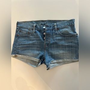 Levi’s jean shorts in size 26